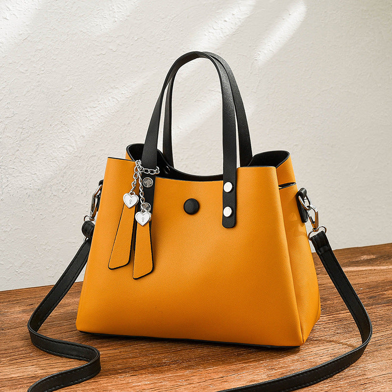 Versatile Fashionable Messenger Bag
